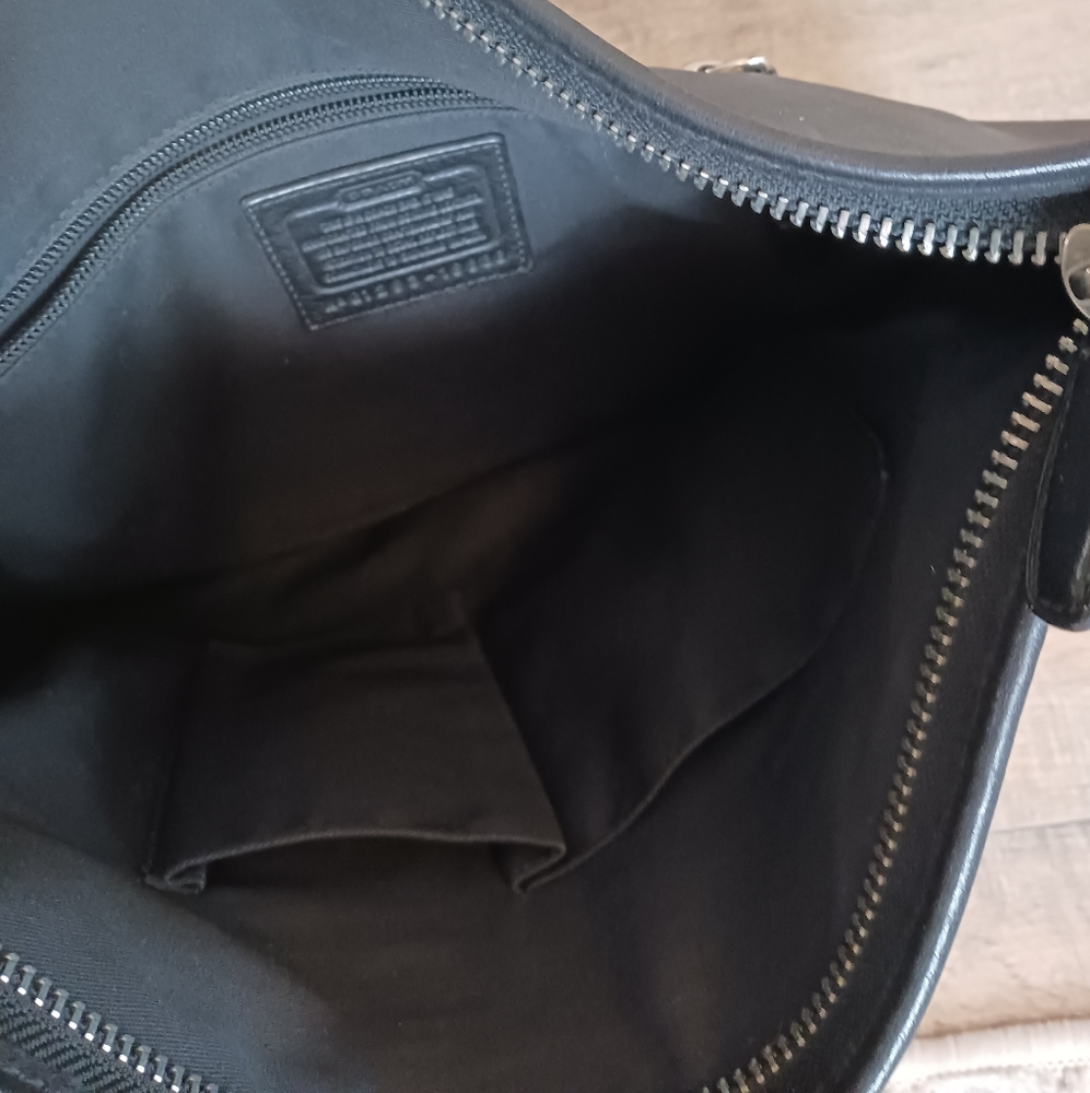 Coach leather purse - Picture 5 of 8